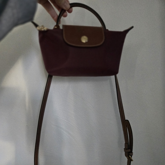 Elegant Burgundy Crossbody Bag - Picture 2 of 15